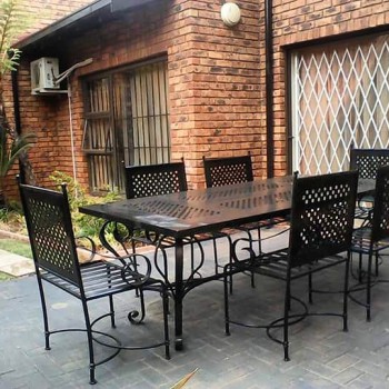 Garden Furniture by Lowe